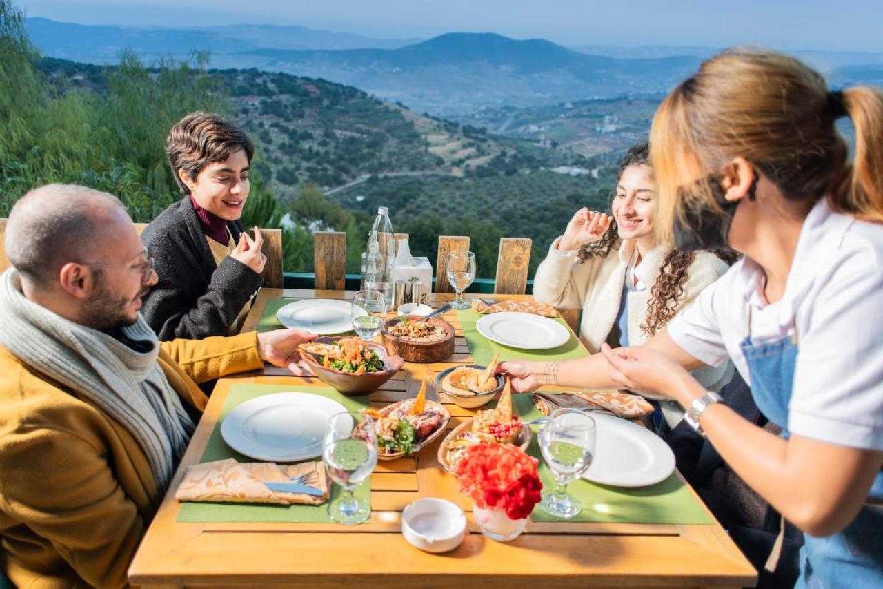 Mountain Breeze Lodge & Resort Al Szalt Kültér fotó