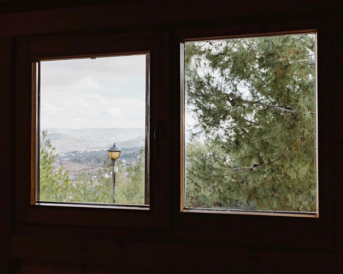 Mountain Breeze Lodge & Resort Al Szalt Kültér fotó