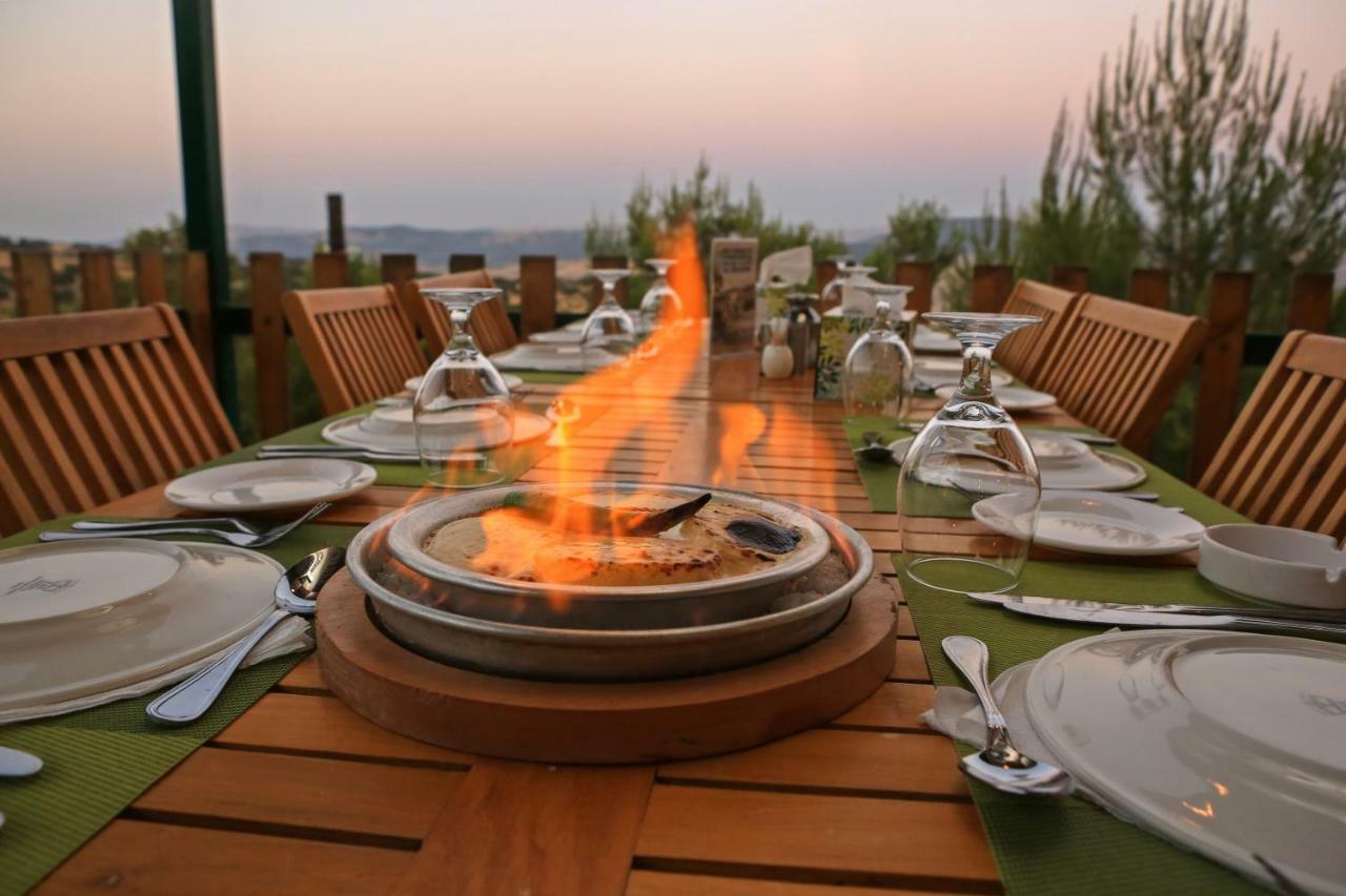 Mountain Breeze Lodge & Resort Al Szalt Kültér fotó