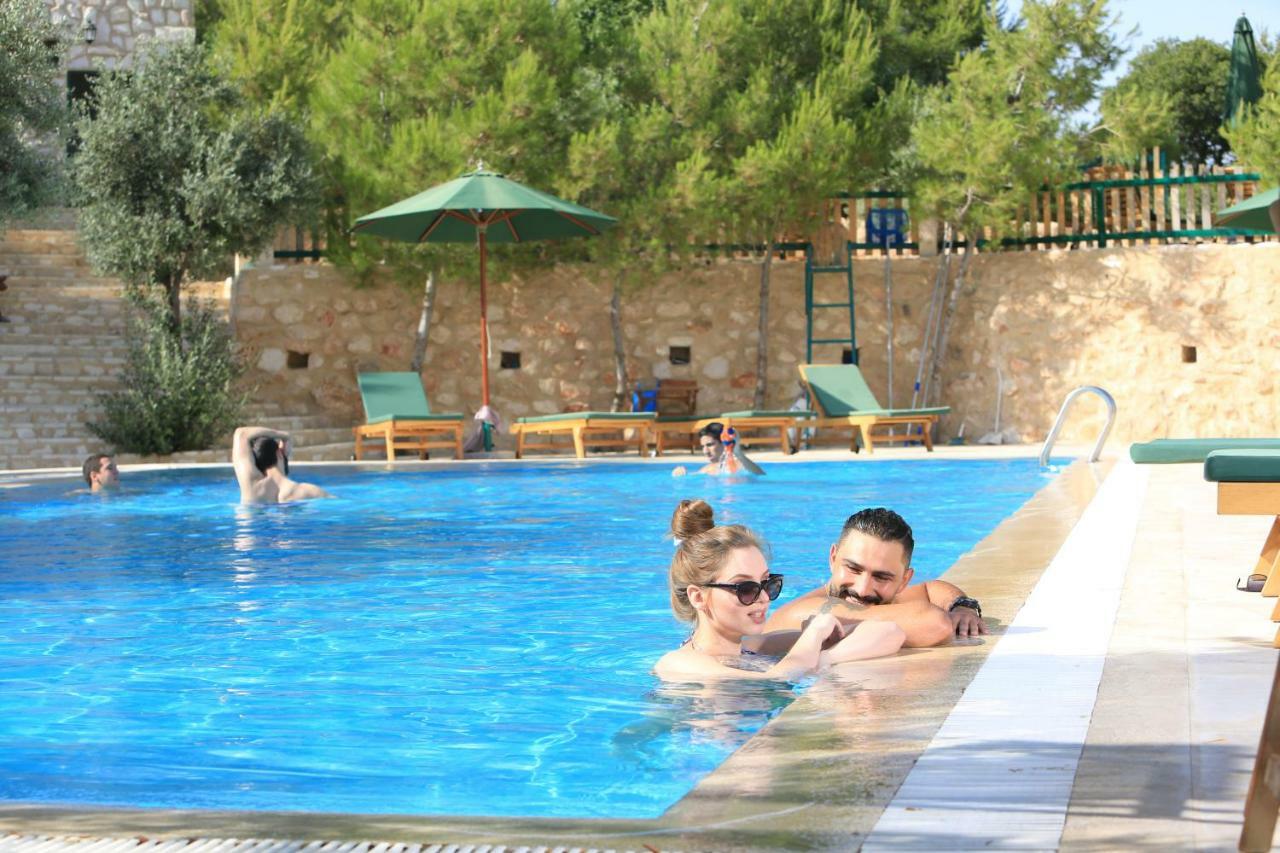Mountain Breeze Lodge & Resort Al Szalt Kültér fotó